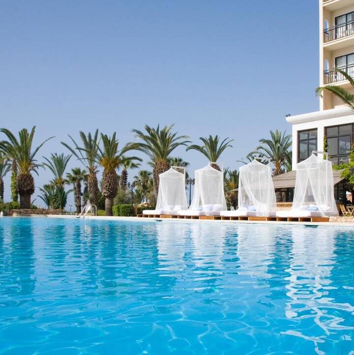 Sandy Beach Hotel & Spa