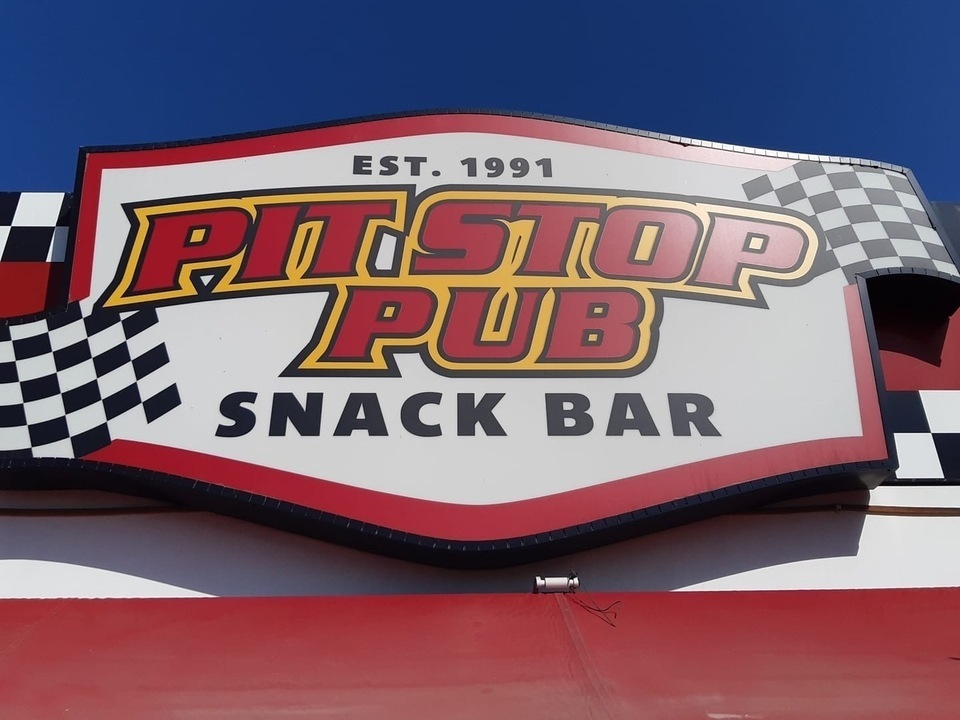 Pit Stop Pub - Snack Bar