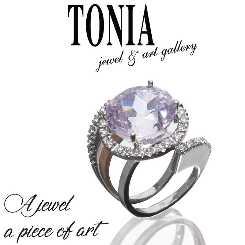 Tonia Jewel & Art Gallery